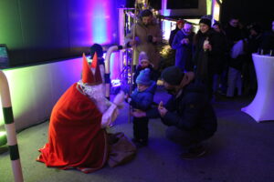 Nikolaus beim Weihnachtsmarkt